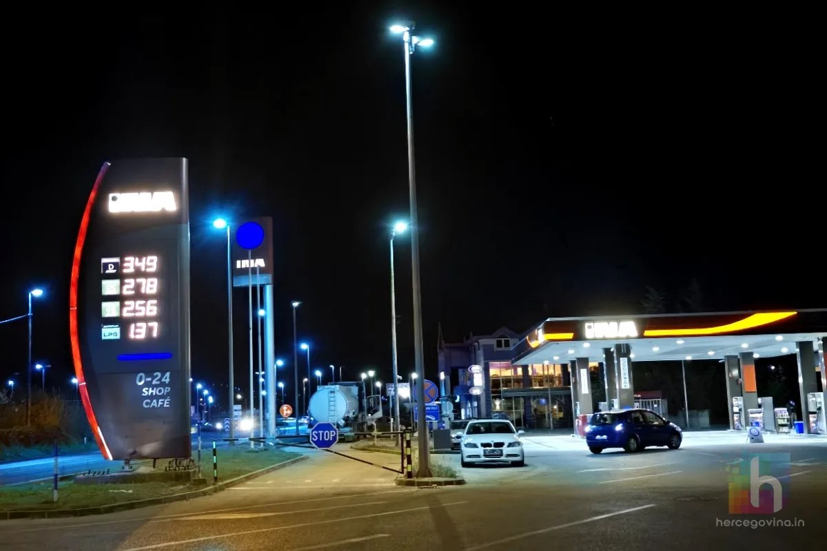 Benzin poskupio, dizel jeftiniji