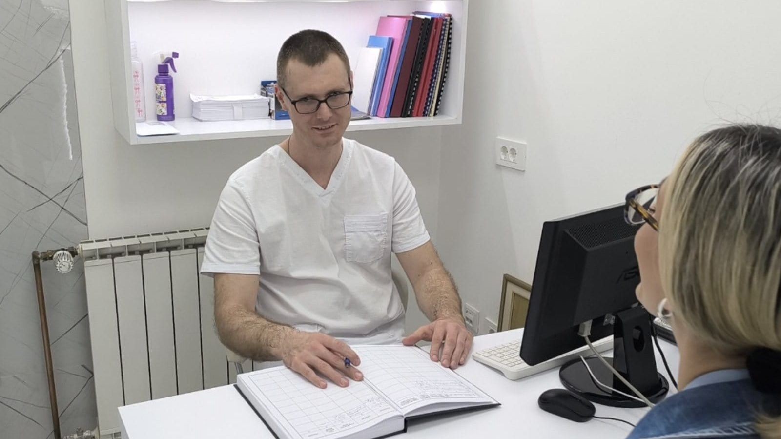 Dr. Nadir Ibrahimović: gotovo slijep od rođenja, danas liječi druge