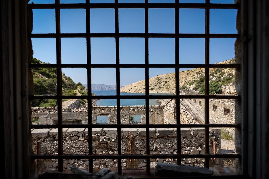 Sveti Grgur i Petrova rupa, "Žica" - nijemi svjedoci komunističkog sadizma?