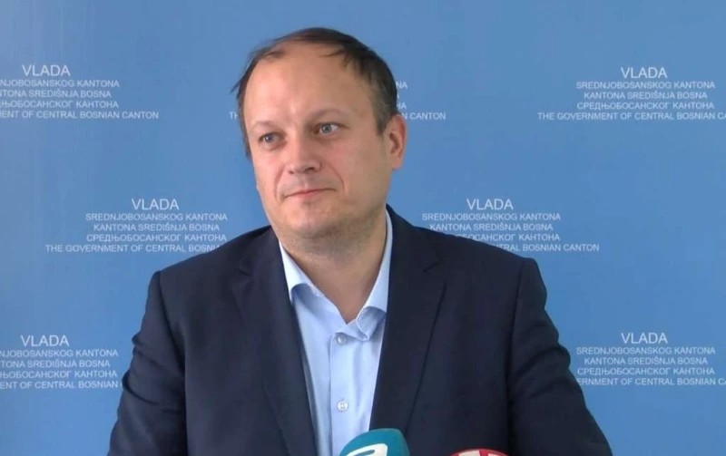 Kako je Županija Središnja Bosna dobila obrazovanje bez udžbenika
