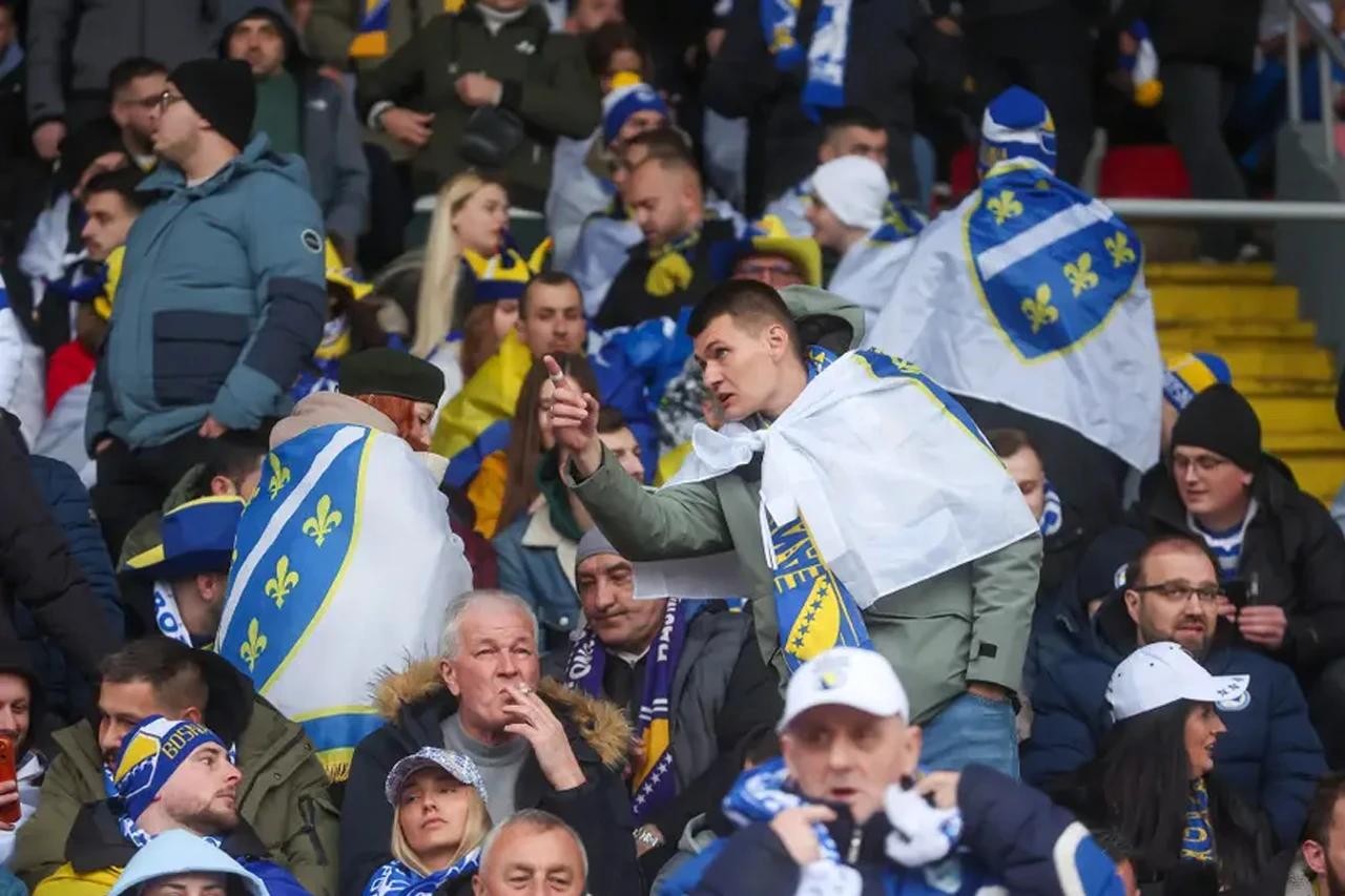 Zbog zastave s ljiljanima HSS traži kazne za NS BiH