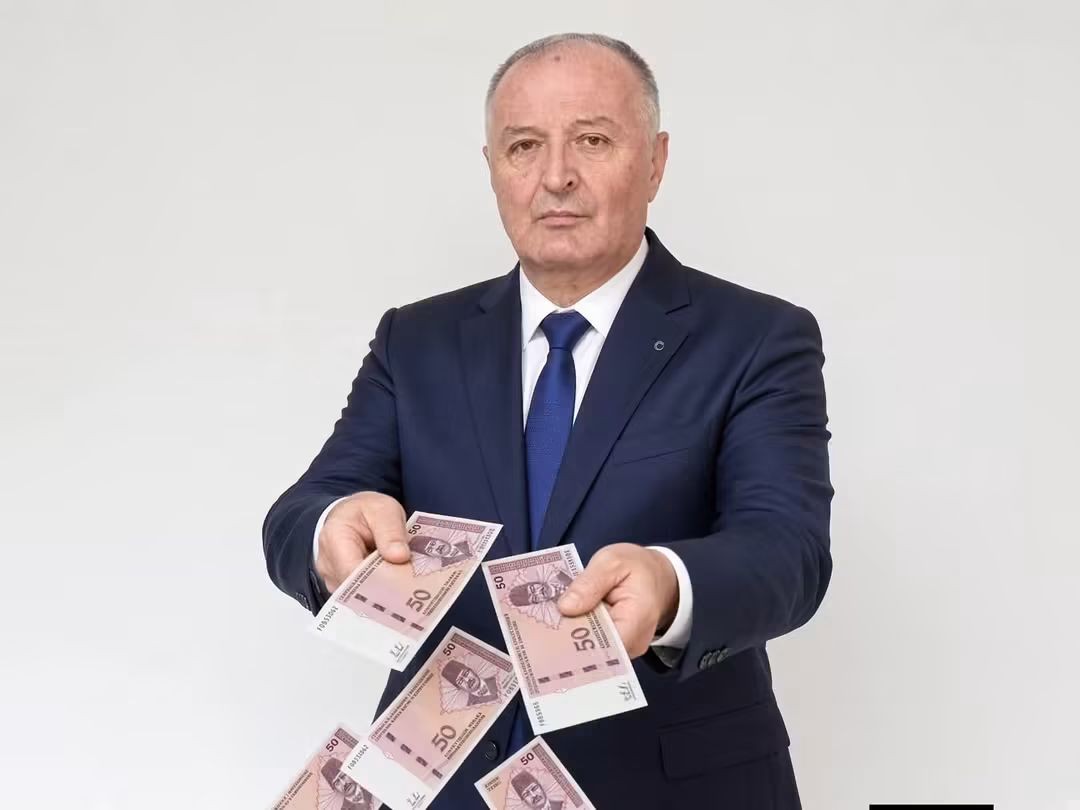Zavičajni sindrom i bizarni projekti ministra Zukana Heleza