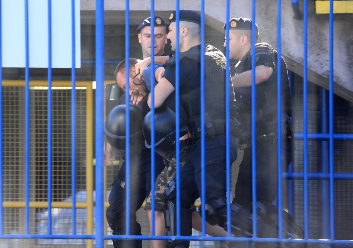 Zapaljen transparent i 60 privedenih: PU Zagreb otkrila što se događalo na derbiju