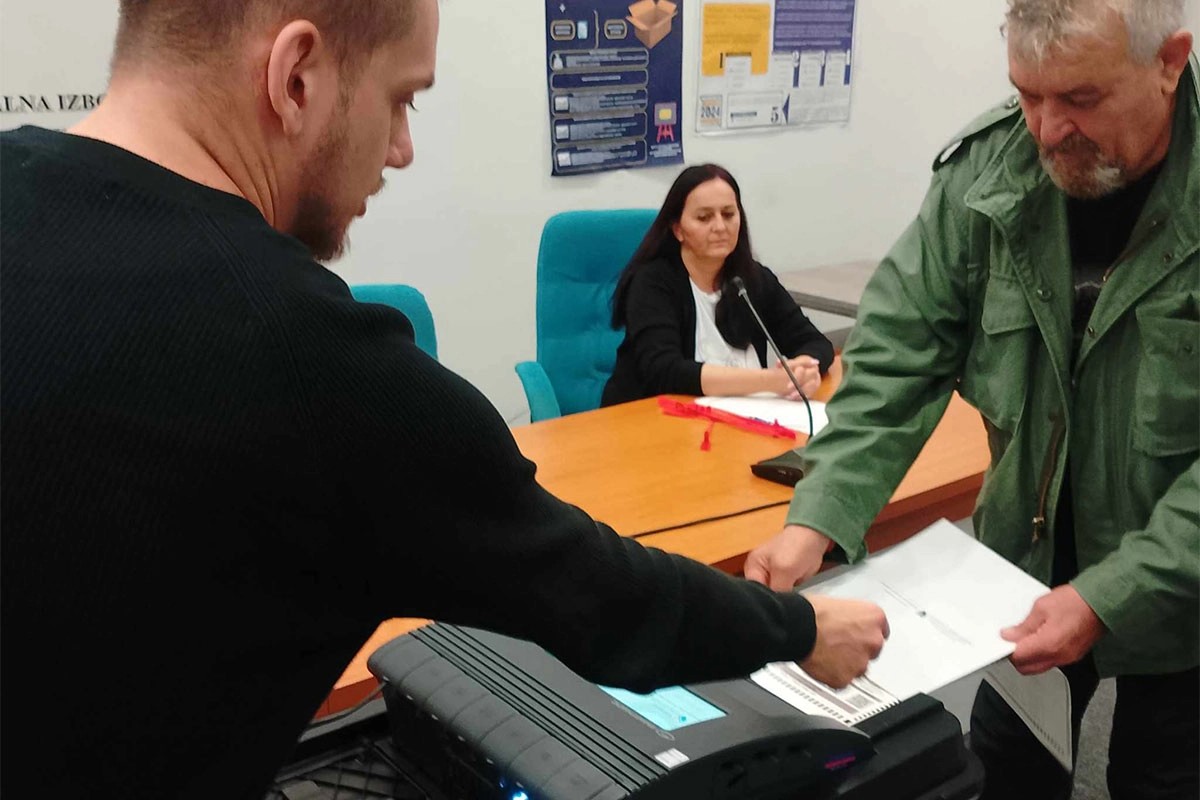Promjene na izborima: Tri preferencije i digitalna obrada glasova