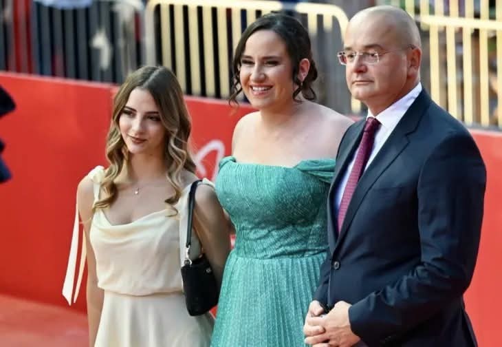 Hadžović žestoko o političarima na SFF-u: Neradnici s VIP narukvicama!