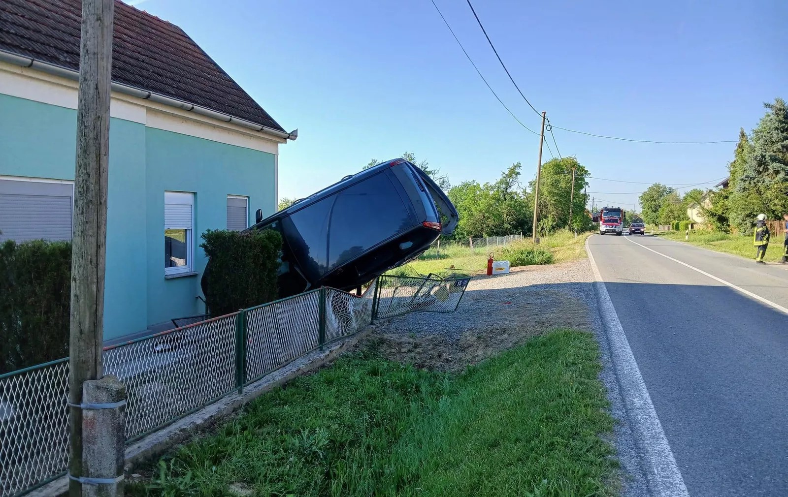 Sletio s ceste i umalo završio u kući: Nesvakidašnja nesreća kod Garešnice