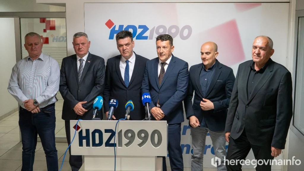 SIP BiH izrekao niz kazni zbog preuranjene kampanje: Sankcionirani brojni kandidati, "Hrvatska petorka" oslobođena odgovornosti