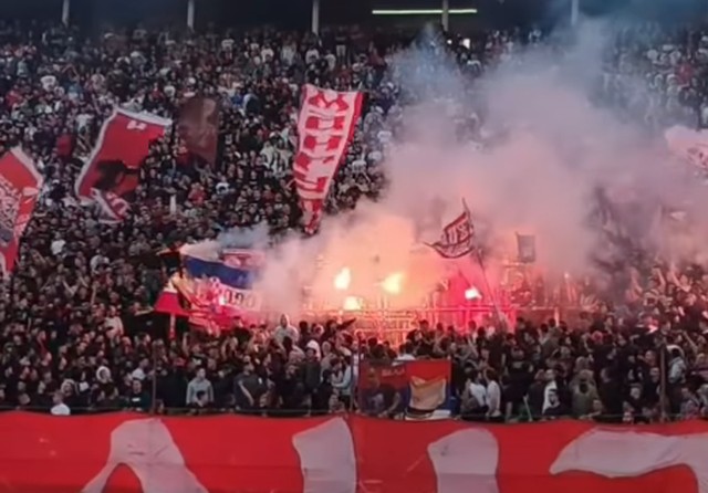Video: Delije slavile paljenjem hrvatskih zastava 