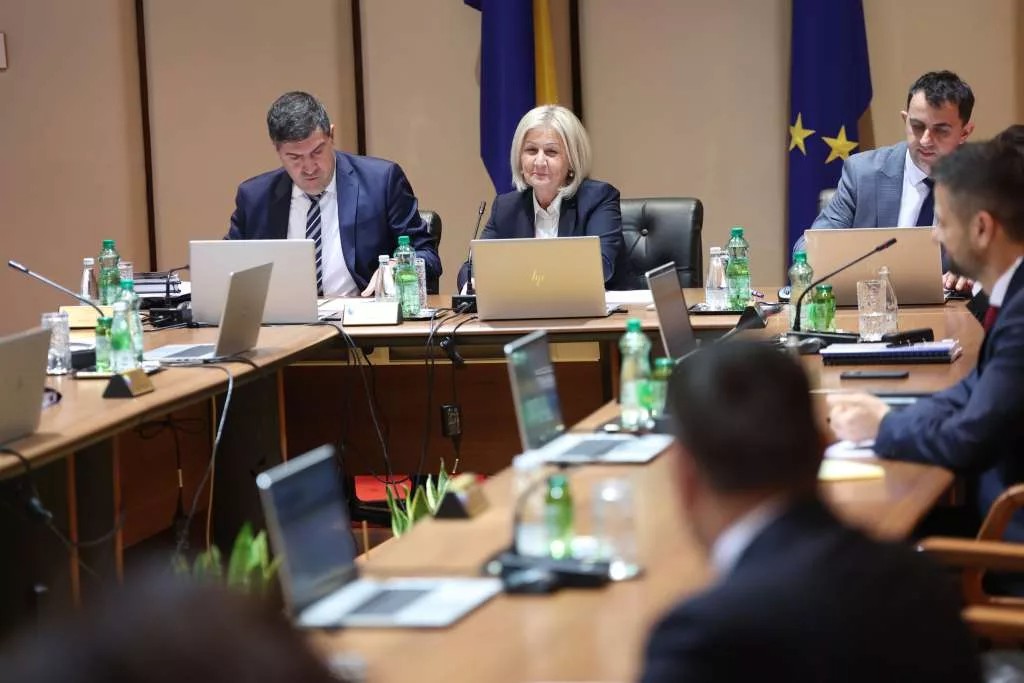 Osnovica plaće u institucijama BiH raste na 785 KM!