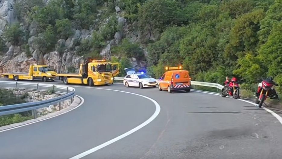 Teška prometna nesreća na Jadranskoj magistrali: sudar dva motocikla 
