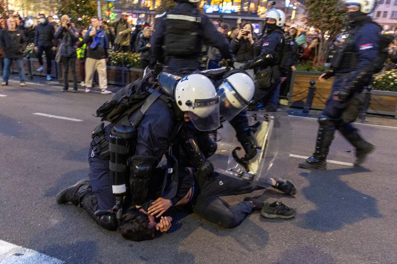 Crna Gora zabranila ulazak skupini od 90 državljana Srbije uoči summita EU