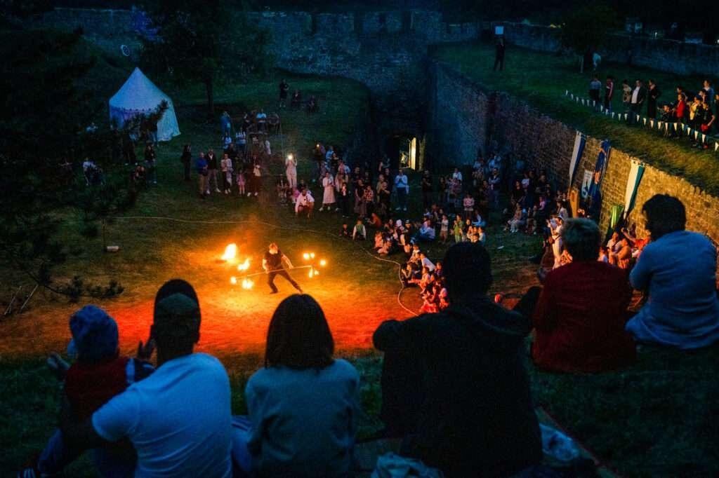 Jajce: 8. festival "Dani srednjovjekovlja ". 