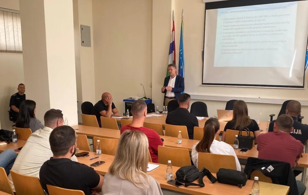 MUP HNŽ: Edukacija policije o zaštiti djece i maloljetnika