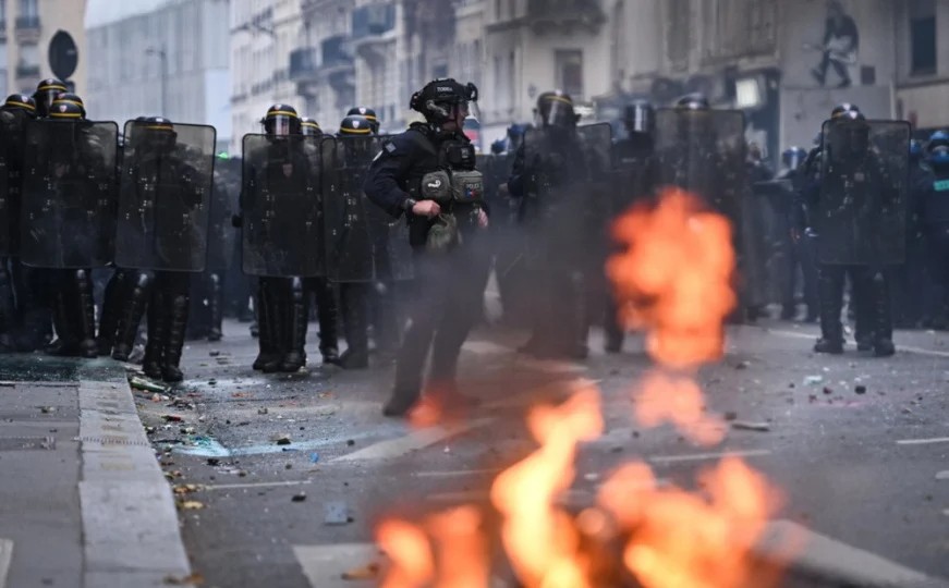 Francuska uvodi policijski sat nakon valova nasilja i pljački