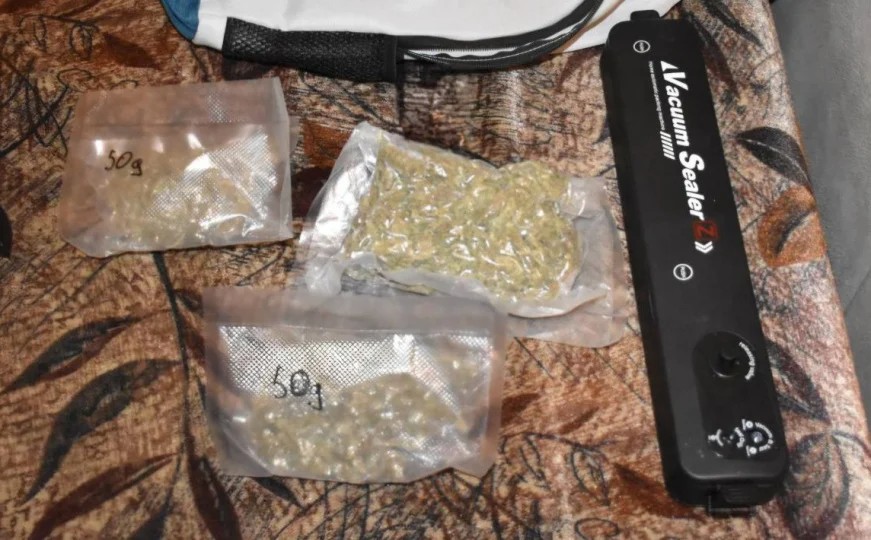 U Banjoj Luci uhićen Đ.K. s gotovo kilogramom amfetamina i drugim drogama