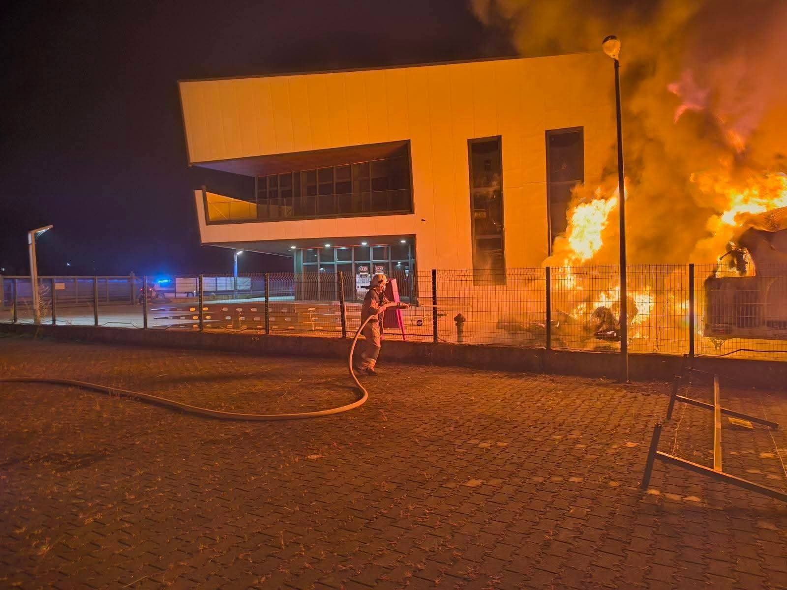 Požar u krugu tvrtke Derubis u Vitezu: Izgorjele luksuzne kamp-prikolice