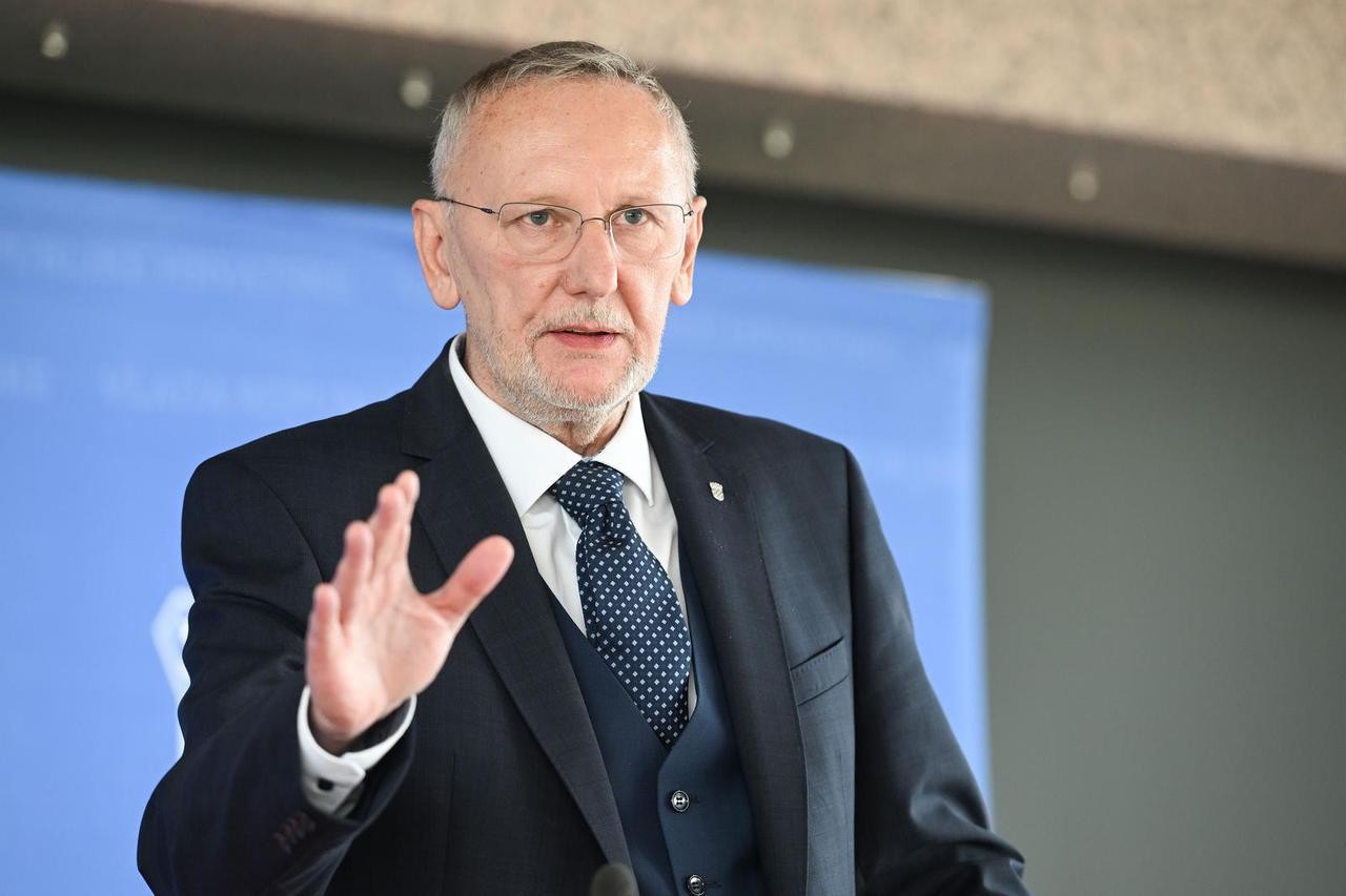 Božinović: Hrvatska priprema rješenje za vozače iz BiH, stižu jednogodišnje vize