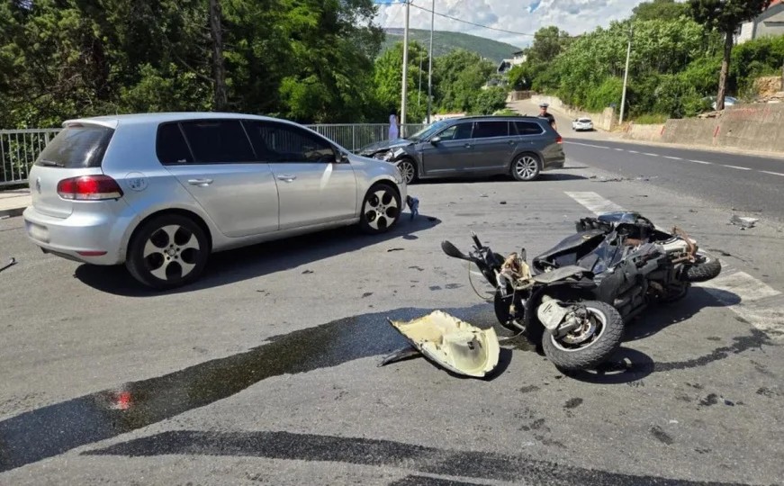 Dvije osobe ozlijeđene u prometnoj nesreći u Mostaru