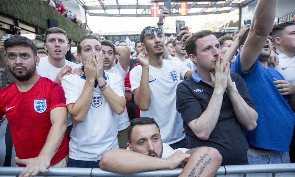 Velike tenzije prije polufinala SP-a: Navijači Argentine i Engleske u sukobu