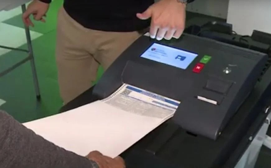 Izbori 2026.: Kasni oprema, a birače očekuje potpuno drukčiji način glasovanja