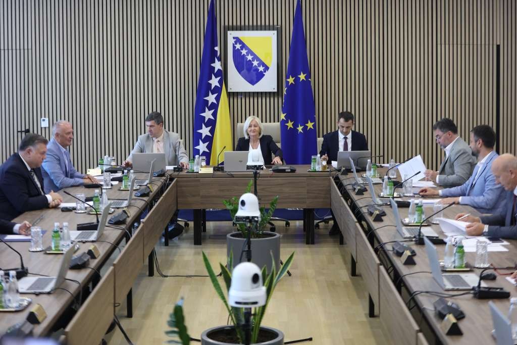 Sjednica Vijeća ministara BiH: Na redu migracije i granica s RH