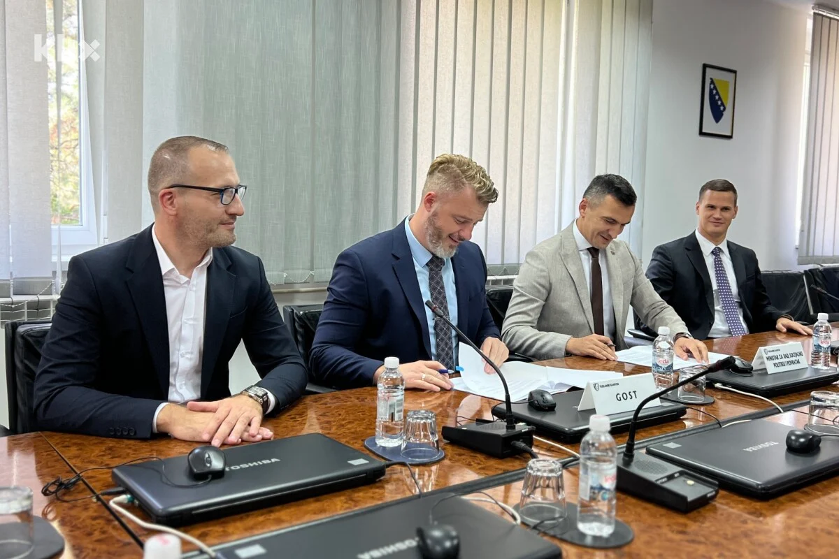 Tuzlanski kanton: Penzioneri s najnižim primanjem dobijaju po 100 KM pomoći