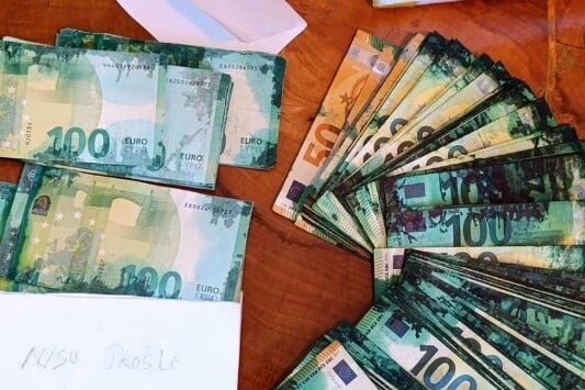 Tri osobe iz Sarajeva optužene da su obojene novčanice eura konvertirali KM