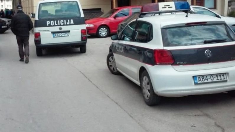 Informacije MUP-a o sinoćnjem ranjavanju policajca u Gornjem Vakufu