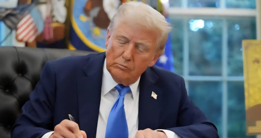 Trump potpisao uredbu kojom Antifu proglašava ‘’terorističkom organizacijom’’