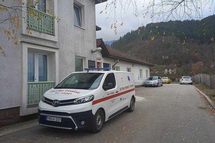 Potresna smrt bebe u Konjicu: Roditelji je morali sami voziti u Mostar jer nije bilo sanitetskog vozila?
