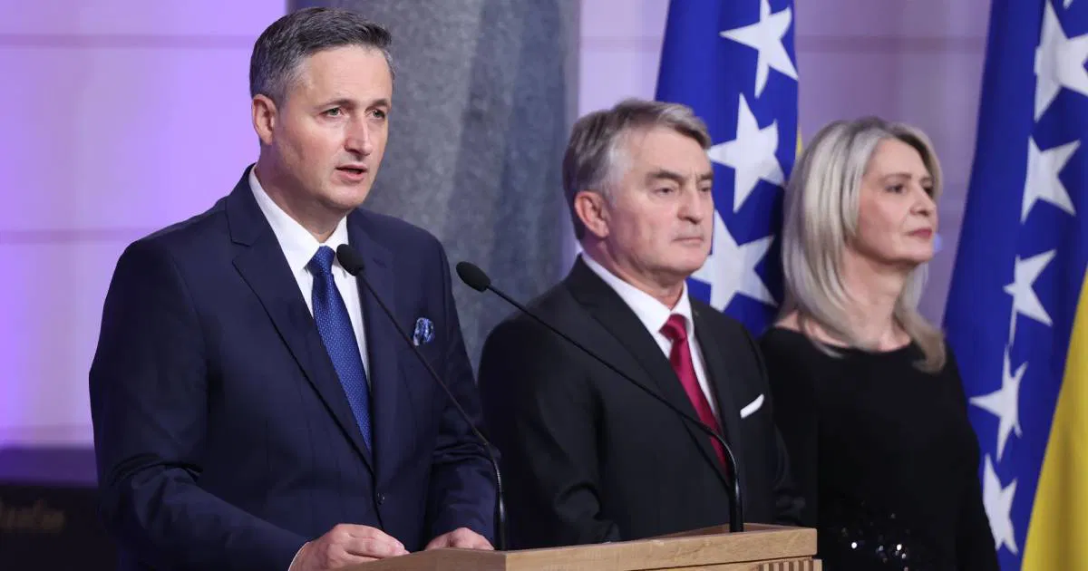 Denis Bećirović preuzima dužnost od Željka Komšića