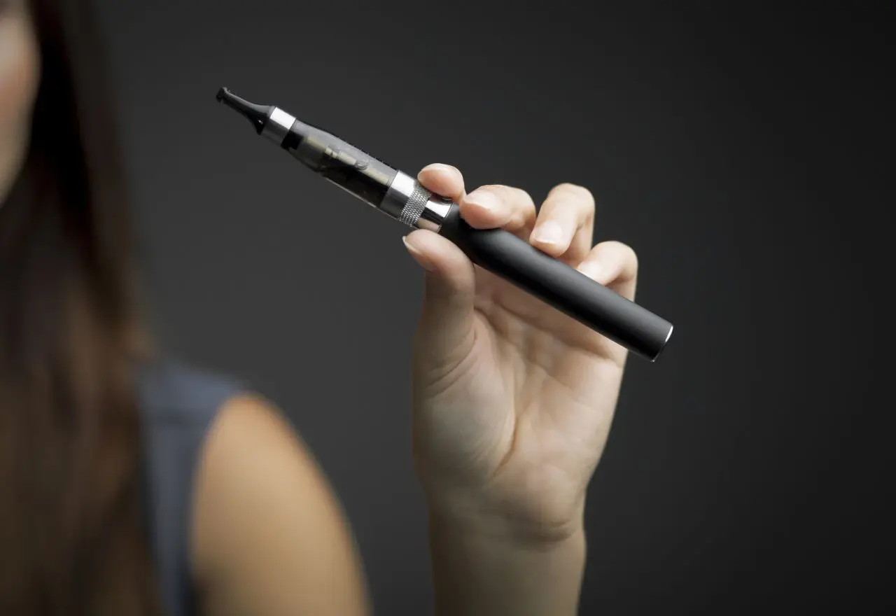 SZO: najmanje 15 milijuna maloljetnika koristi e-cigarete