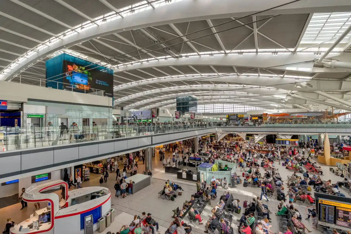 Heathrow pod opsadom: aerodrom preplavile hitne službe, ima ozlijeđenih