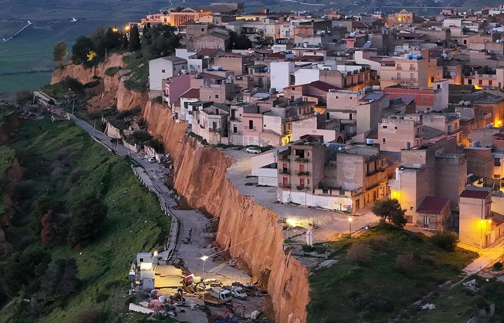 Niscemi-Sicilija na rubu ponora, više od 1.000 ljudi evakuirano