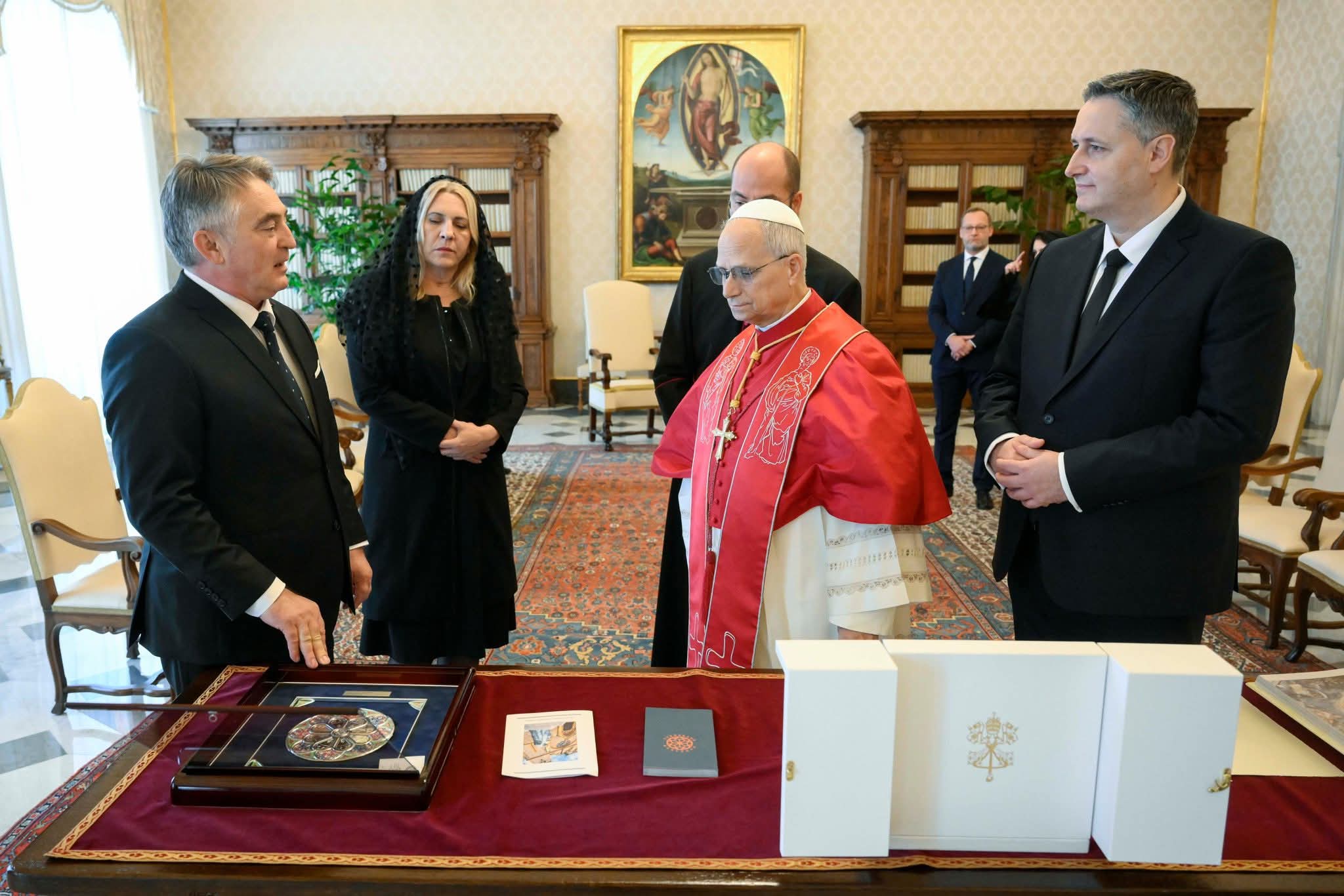 Što je prešućeno nakon susreta s Papom? Otvorena pitanja oko priopćenja Predsjedništva BiH