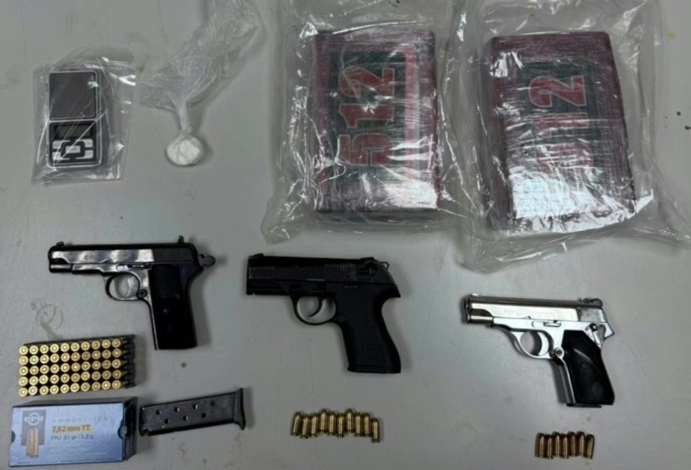 Velika policijska operacija na TK: Zaplijenjeno više od dva kilograma kokaina, oružja i novca