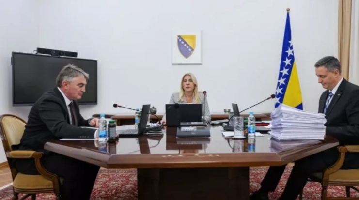 Cvijanović otvorila temu Muslimanskog bratstva, Komšić i Bećirović je zatvorili prije rasprave
