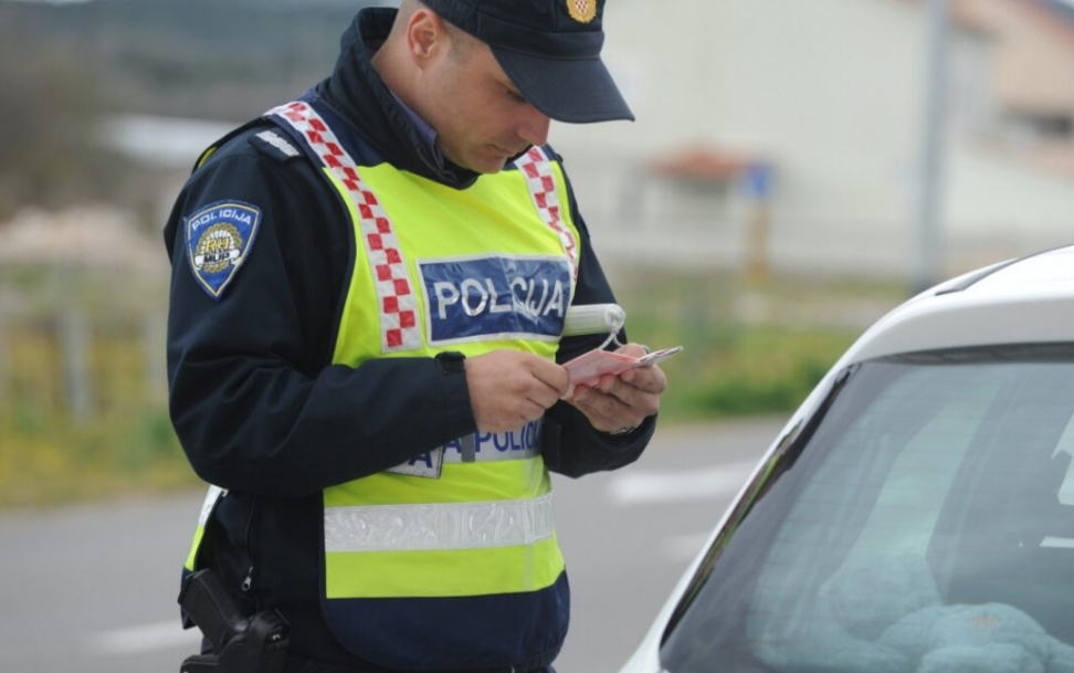 Jeste li znali da vam e-IDDEEA pokazuje sve neplaćene kazne i kaznene bodove?