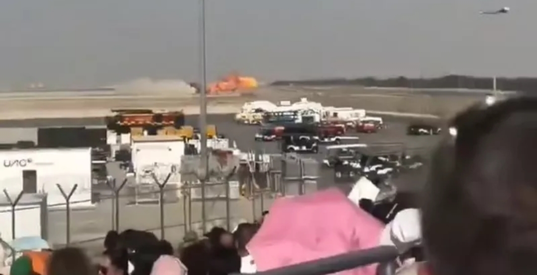Na aeromitingu u Dubaiju srušio se indijski borbeni avion, pilot poginuo