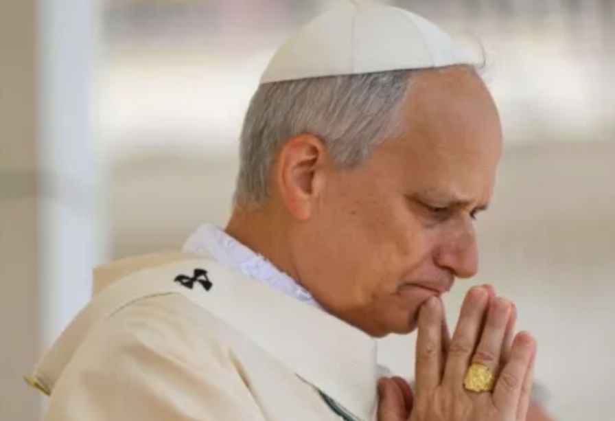 Papa Lav ručao s beskućnicima i izbjeglicama