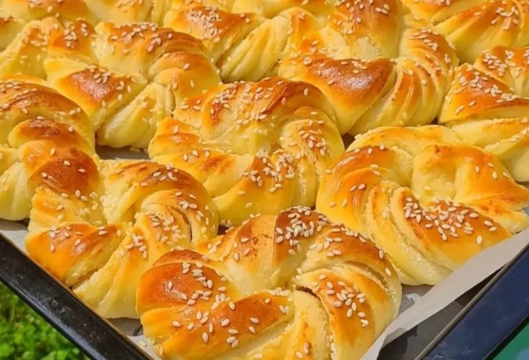 Mostarski mališani prodaju peciva za knjižnicu na Pedijatriji