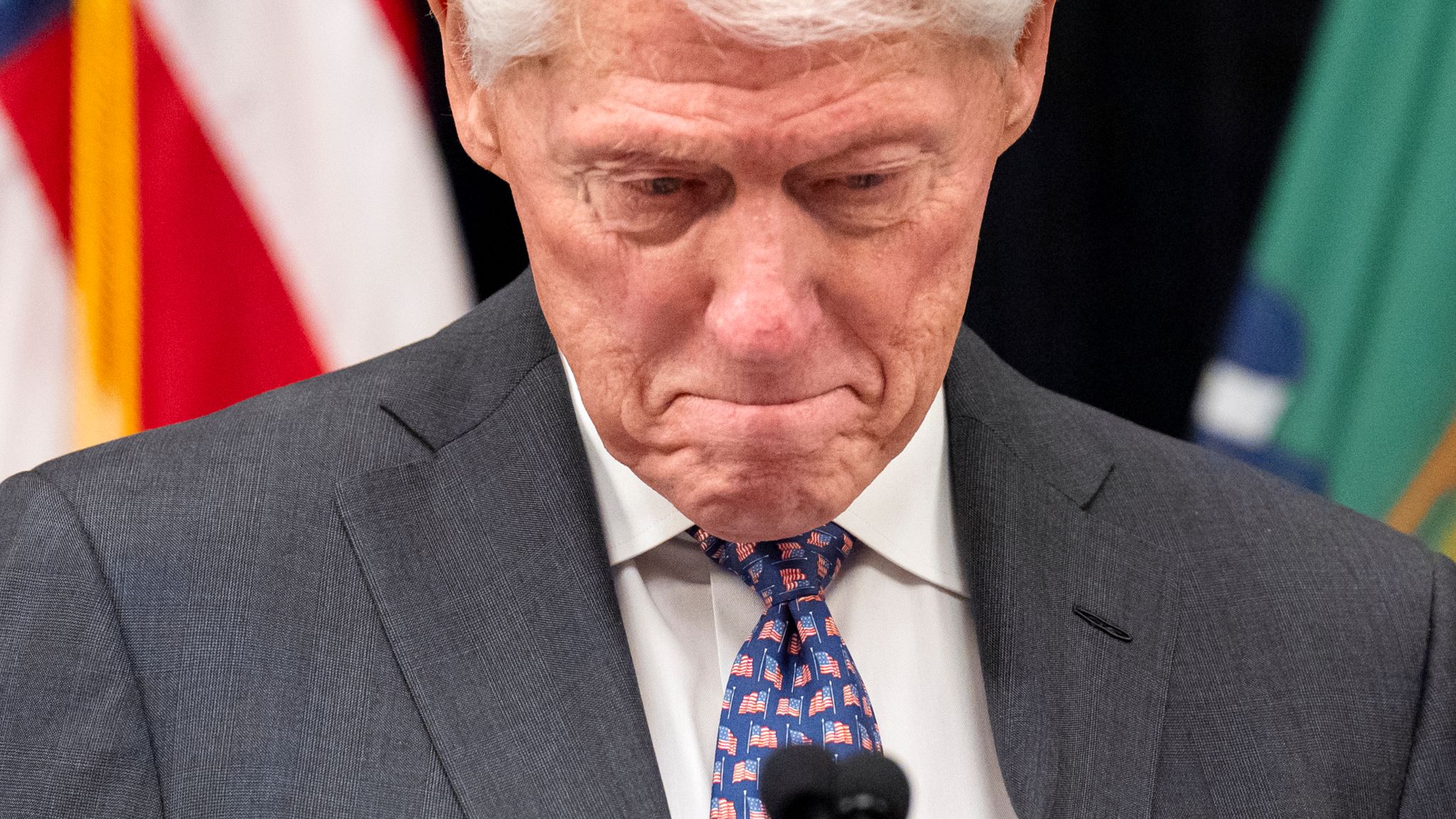 Trump traži istragu protiv Billa Clintona zbog navodnih veza s Epsteinom
