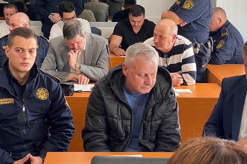 Iskazi žrtava iz Tuzle: policajci pronalazili klijente, inspektor davao drogu, a profesor im poklonio auto