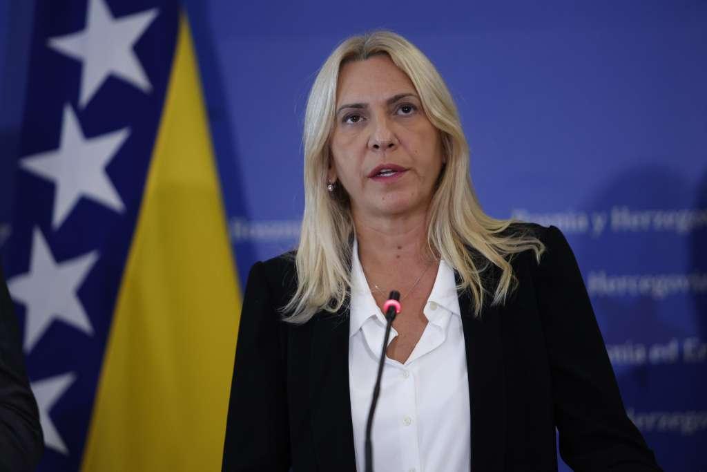 Kako Cvijanović može biti v.d. predsjednik RS-a i istovremeno biti u Predsjedništvu?